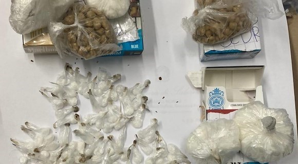 Salerno, arrestato spacciatore con cocaina ed eroina