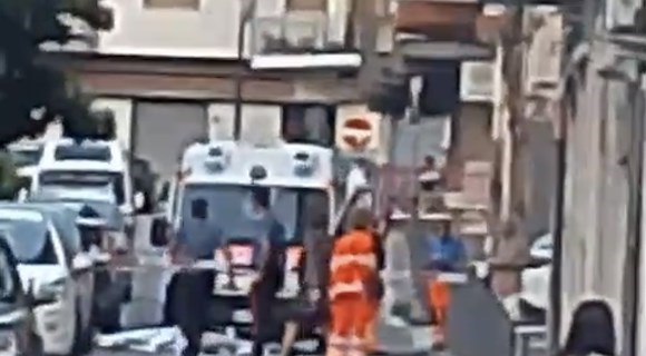 Tragedia a Cava de’ Tirreni, giovane ragazza precipita dal secondo piano e perde la vita