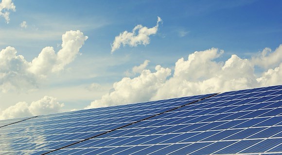 Trasforma il tuo tetto in un alleato della transizione energetica con il fotovoltaico